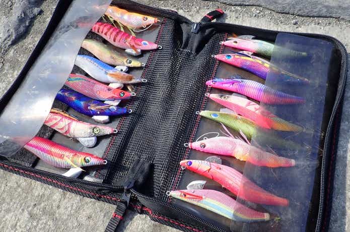 イカ釣りの画像
