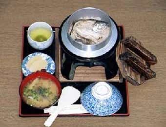 ヤマメの釜めし