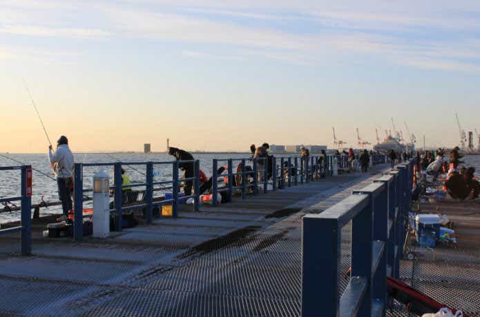 夕方の本牧海釣り施設