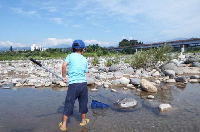 ガサガサで川遊び