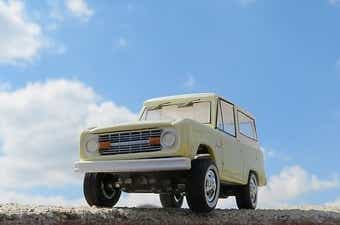 車
