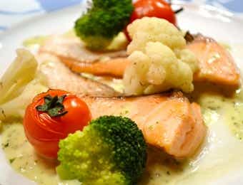 ヤシオマスのムニエル