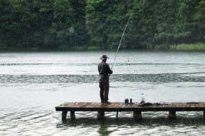 雨の日に釣りをするメリット
