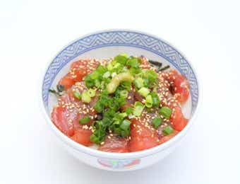 キハダマグロの漬け丼の画像