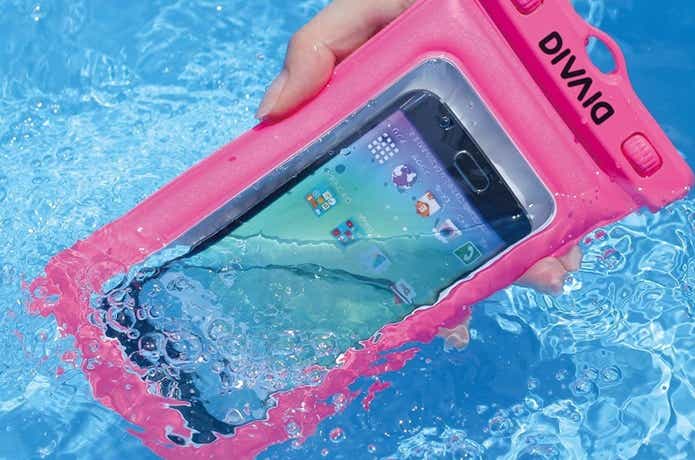 スマホの防水ケース