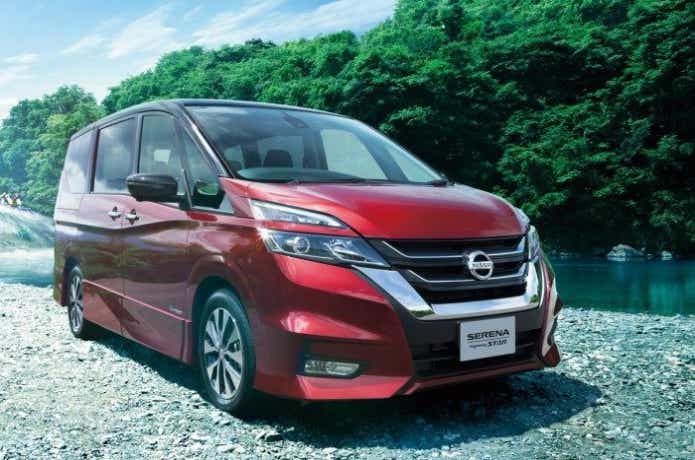 日産　セレナ