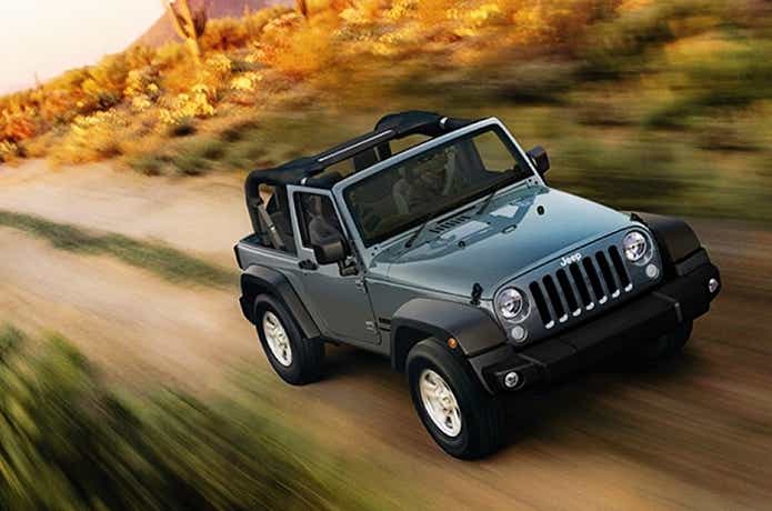 滑走するJEEP/ラングラー