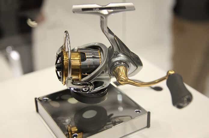 ダイワ(DAIWA) スピニングリール 18 フリームス LT5000D-C (2018モデル 