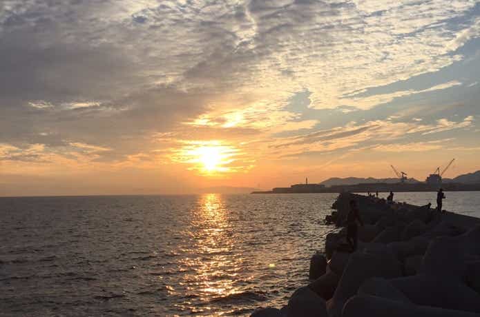 堤防釣りの画像