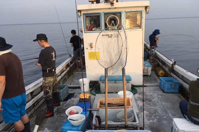 金栄丸での釣りシーン
