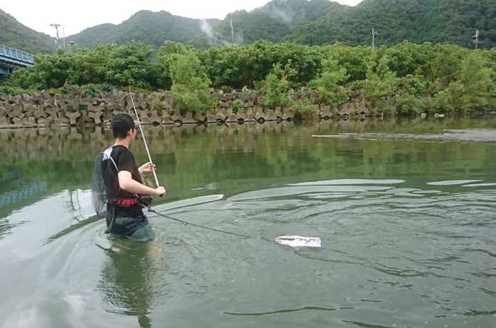 鮎釣りの画像