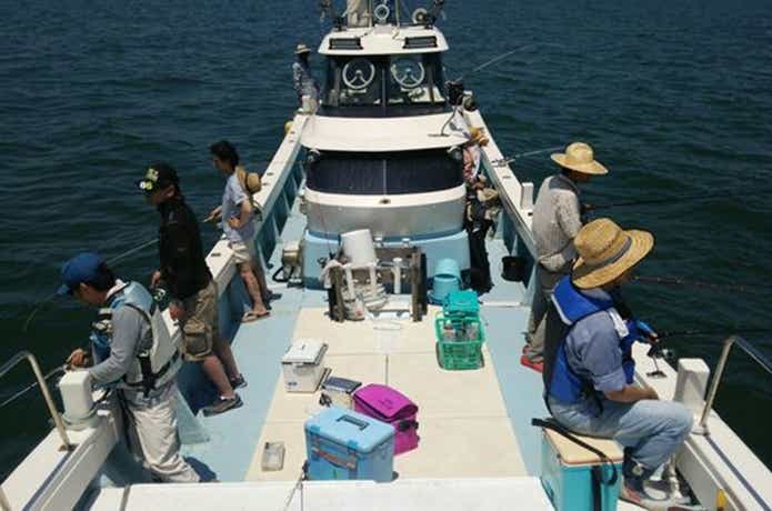 金剛丸での釣りシーン