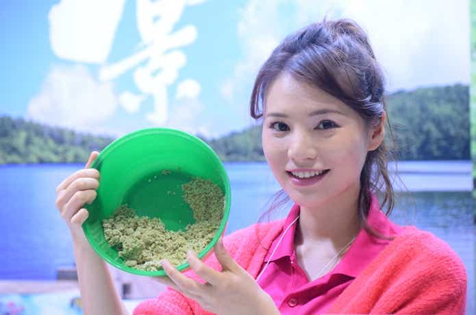 フィッシングショー美女　一景