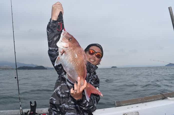 イカメタルロッドで釣った真鯛
