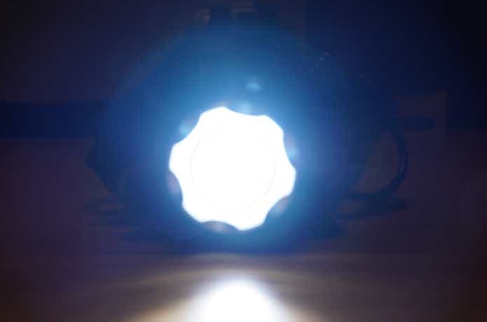 エヌフォース SR-01Lの光