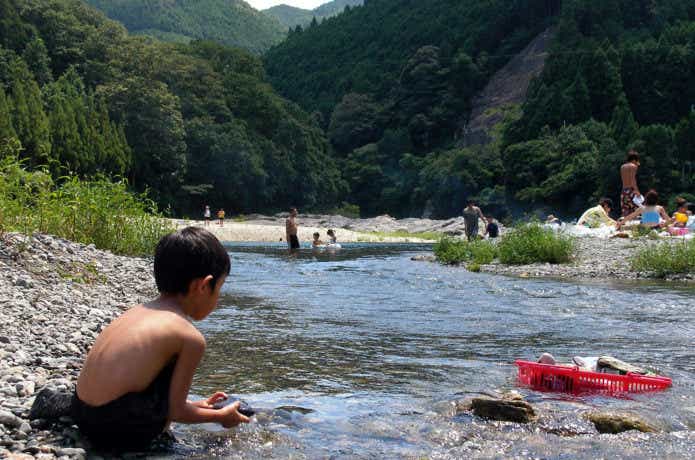 川遊び