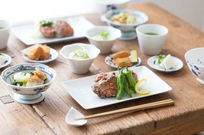魚介類を食べる