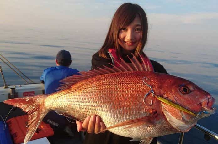 美しい釣りガール