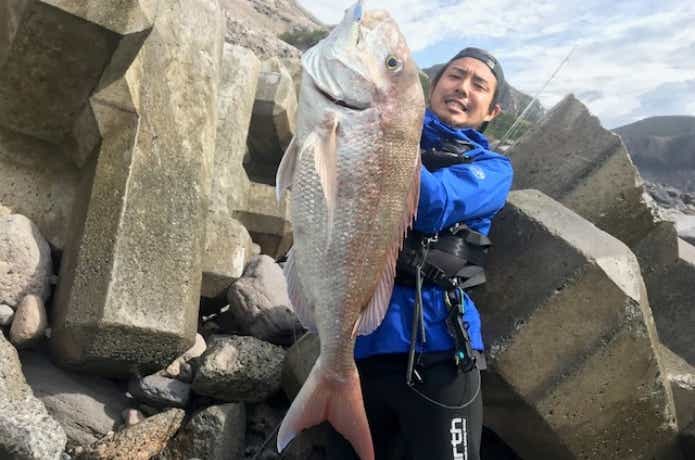 神津島で釣れたマダイ