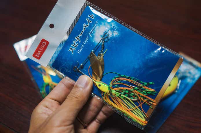 ダイソー　ルアー