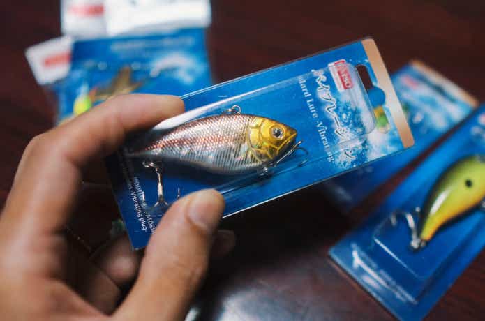 ダイソー　ルアー