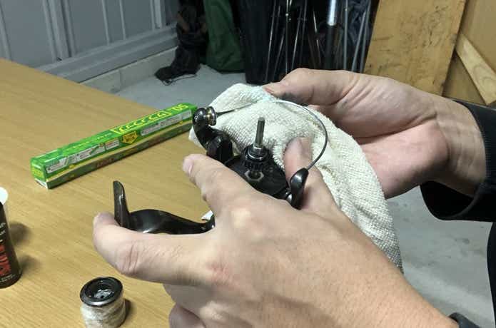 スプールエッジ　傷