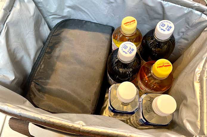 飲食物を収納した様子