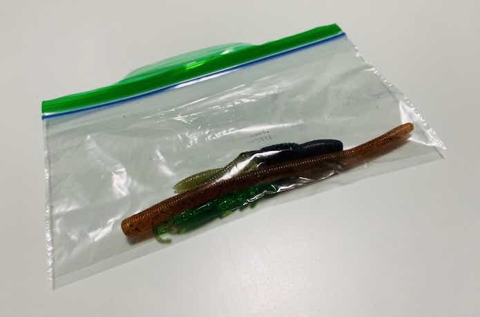 ソークオイル漬けのワーム