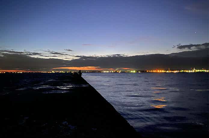 夕マズメの沖堤防