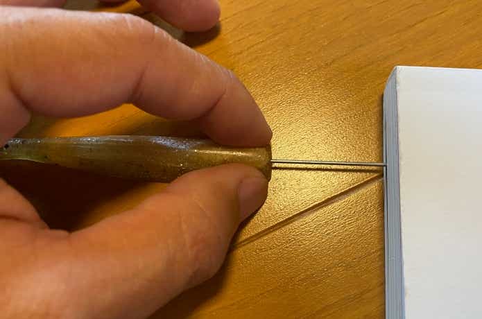 ワームの刺し方の画像