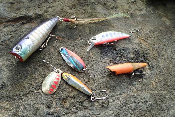 ハス釣り　ルアー