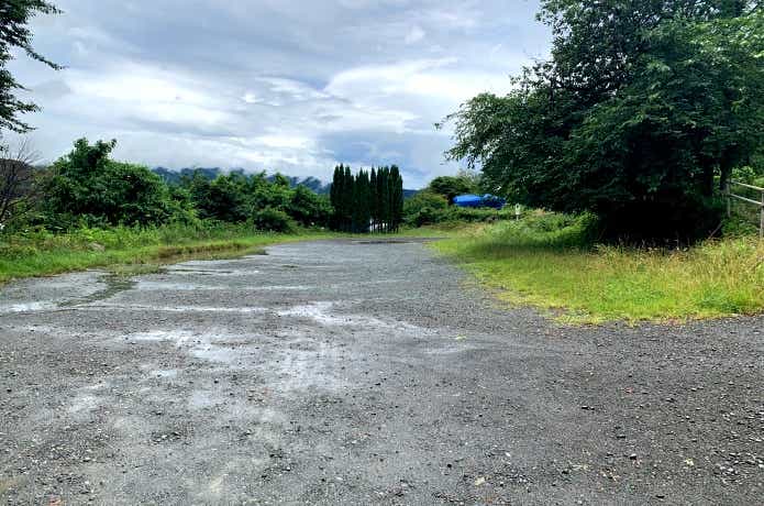 河口湖の長浜(西湖放水路)の駐車場