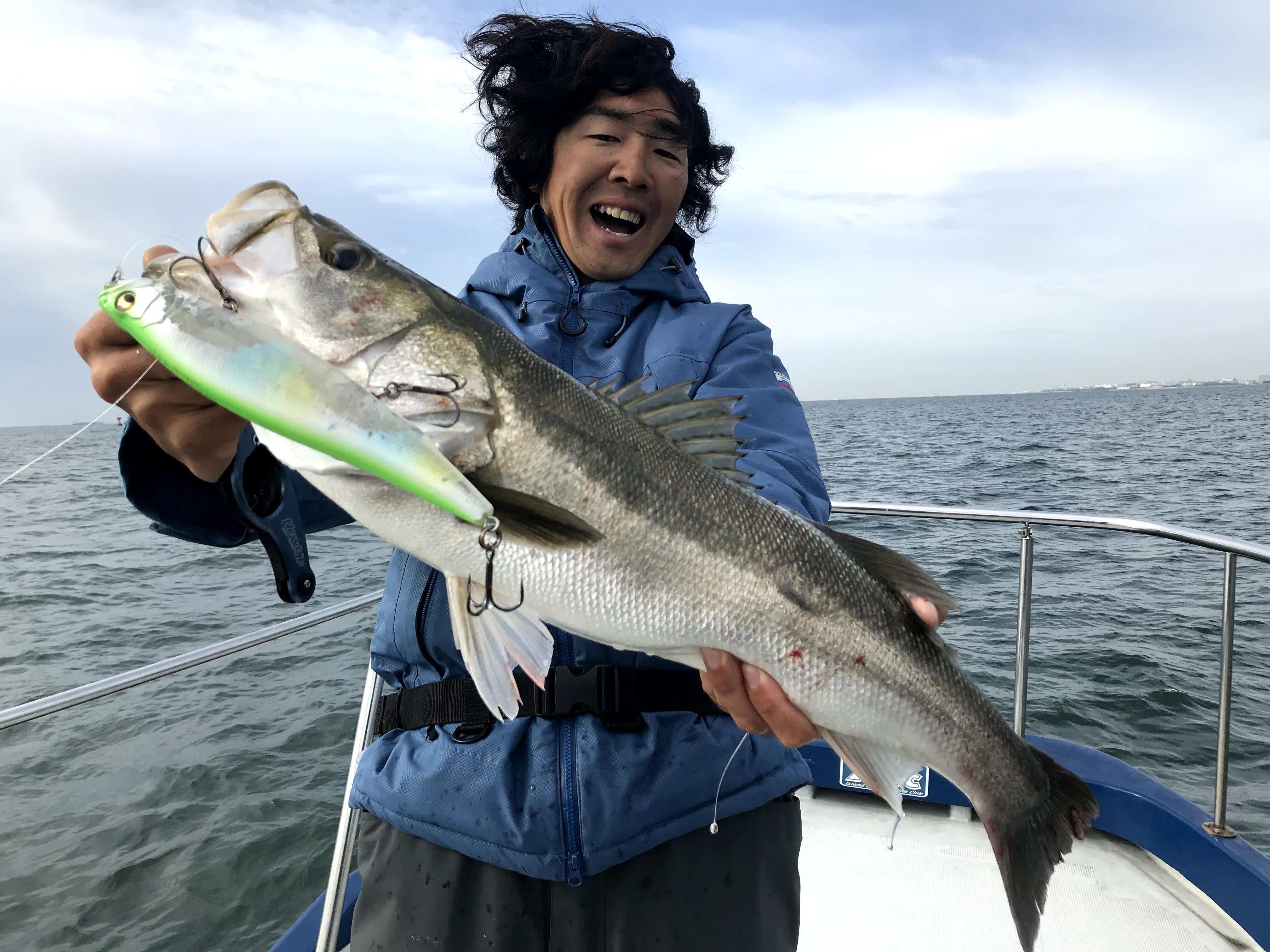 コノシロパターンの釣り方を伝授します！秋のボートシーバスに必要な