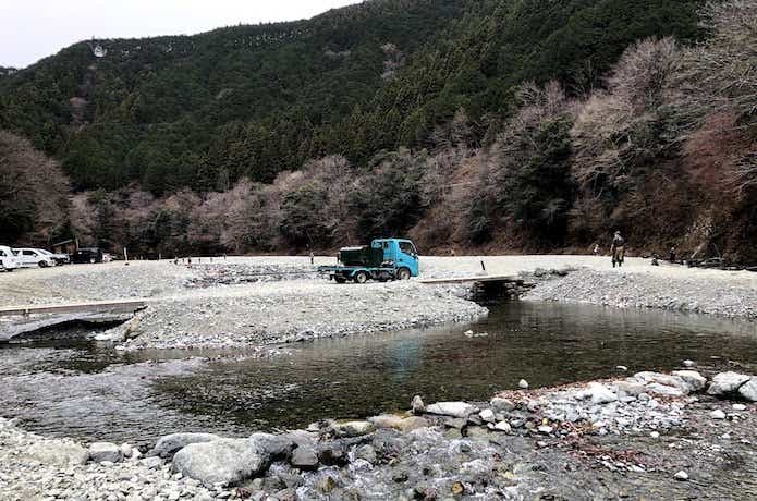 リヴァスポット早戸　放流