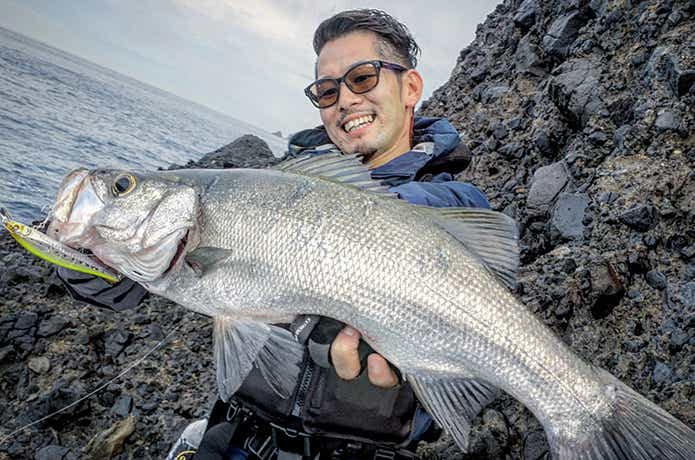 MEGABASS X-80 マグナムでヒラスズキ