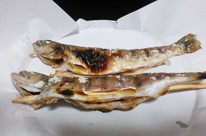 ヤマメ　塩焼き