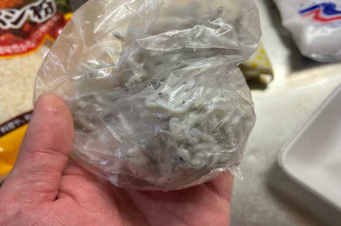 小鮎釣りのエサの画像