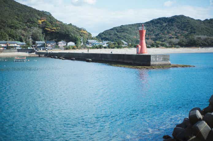 港