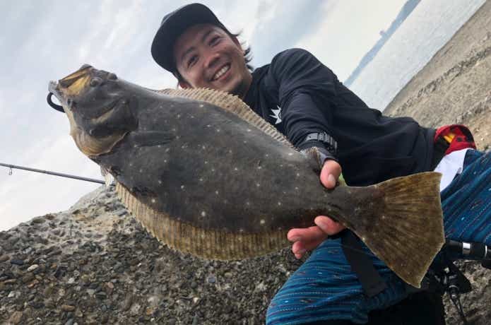 ルアー&エサ】ヒラメ釣りの仕掛けを元釣具屋が解説。じつは手軽に