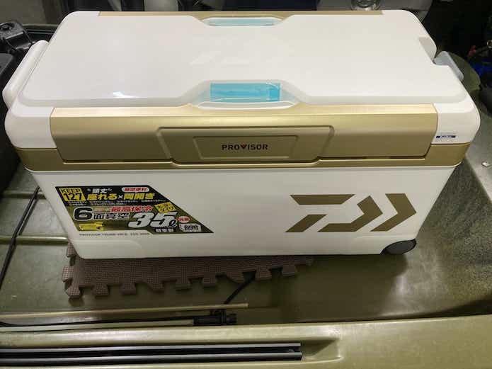 クーラーボックス