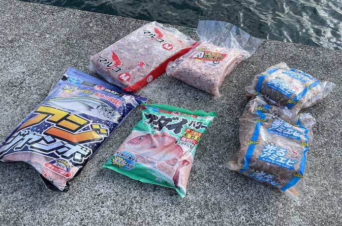 カゴ釣りの餌はオキアミだけじゃありませんよ。餌別の特性や使用量の目安を解説します | 【TSURI HACK】日本最大級の釣りマガジン - 釣りハック