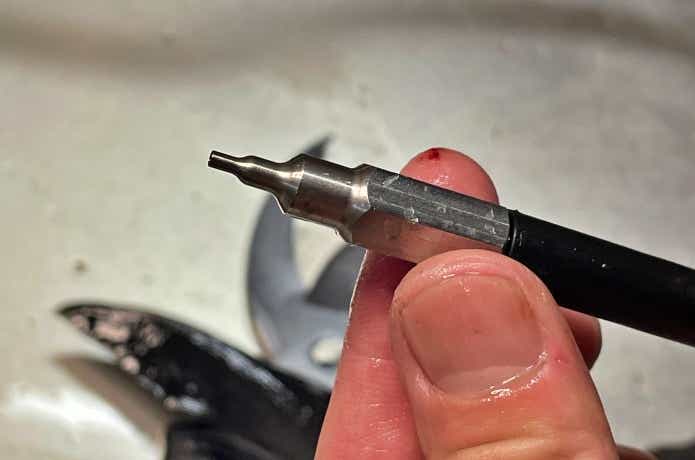血抜きポンプの2.0mmノズル