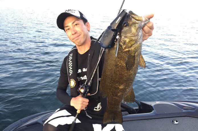スモールマウスバスを大型ハードルアーで釣る