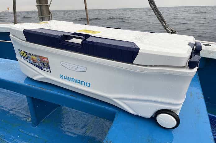 シマノ釣り用クーラーボックス・スペーサーホエール65L