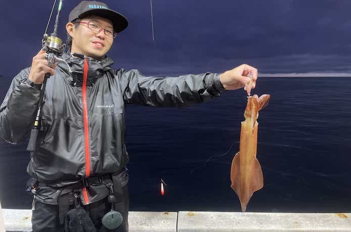イカメタルで釣ったケンサキイカ