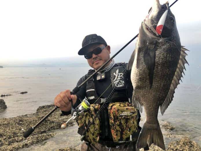 トップで釣れたチヌ