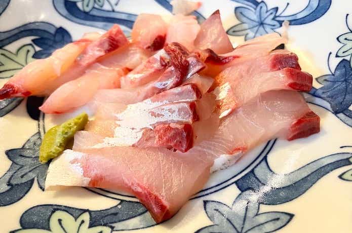 淡路じゃのひれフィッシングパークで釣ったヒラマサの刺身