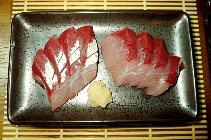イナダの刺身