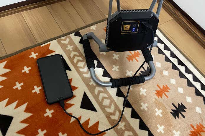 ラグゼ フラッドライト LEFL1500からスマホ充電