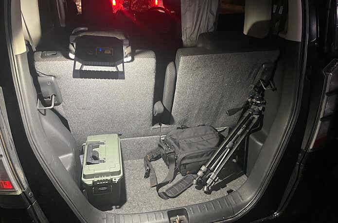 ラグゼ フラッドライト LEFL1500で車内を照らす